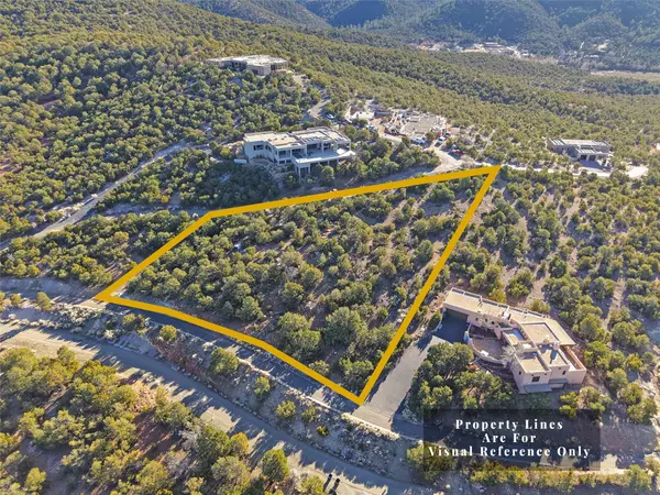 1928 Cerro Escondido, Santa Fe, NM 87501