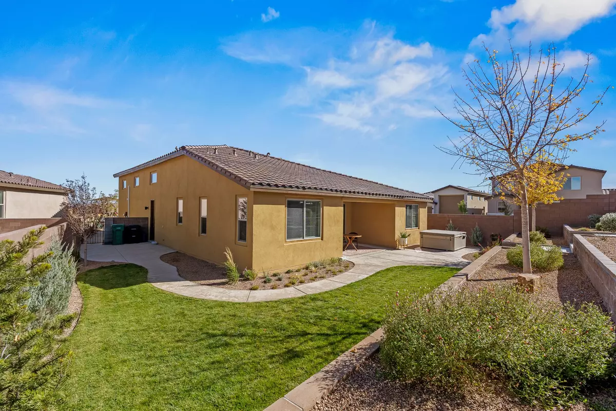Rio Rancho, NM 87144,5417 Redtop Street NE