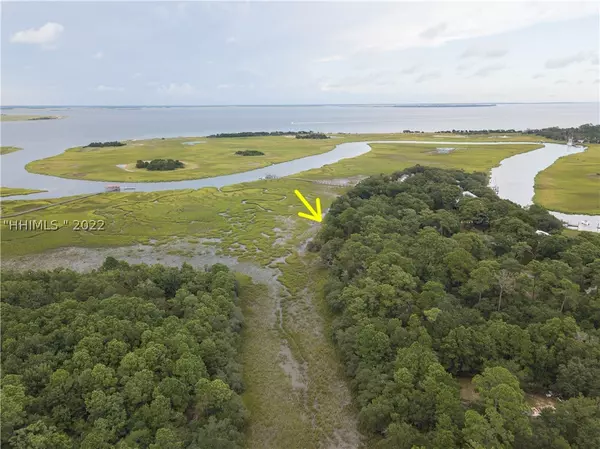 Saint Helena Island, SC 29920,363 Fripp Point RD