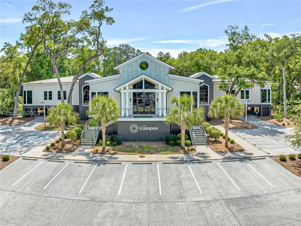 Hilton Head Island, SC 29928,10 Park LN