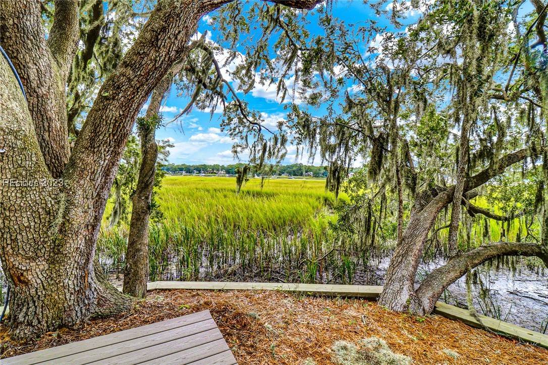 70 Paddle Boat LN #205D, Hilton Head Island, SC 29928