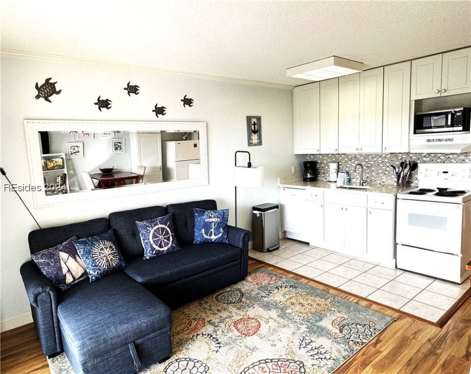 40 Folly Field RD #B356, Hilton Head Island, SC 29928