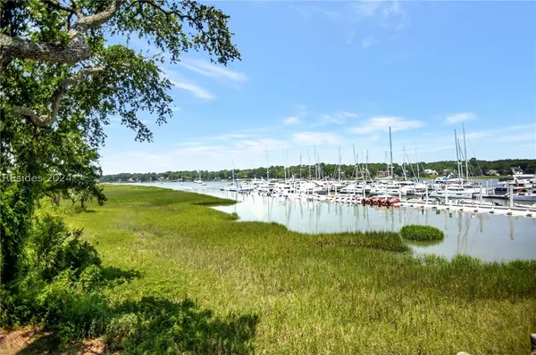 Hilton Head Island, SC 29928,100 HELMSMAN WAY #204