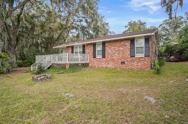 1603 Ivy LN, Beaufort, SC 29902