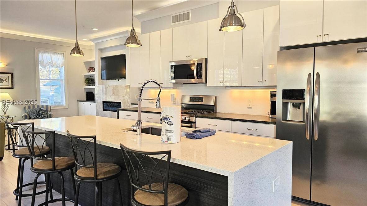 Bluffton, SC 29910,200 Bluffton RD #2