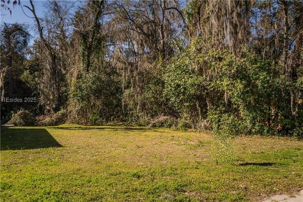 14 Calhoun ST, Bluffton, SC 29910