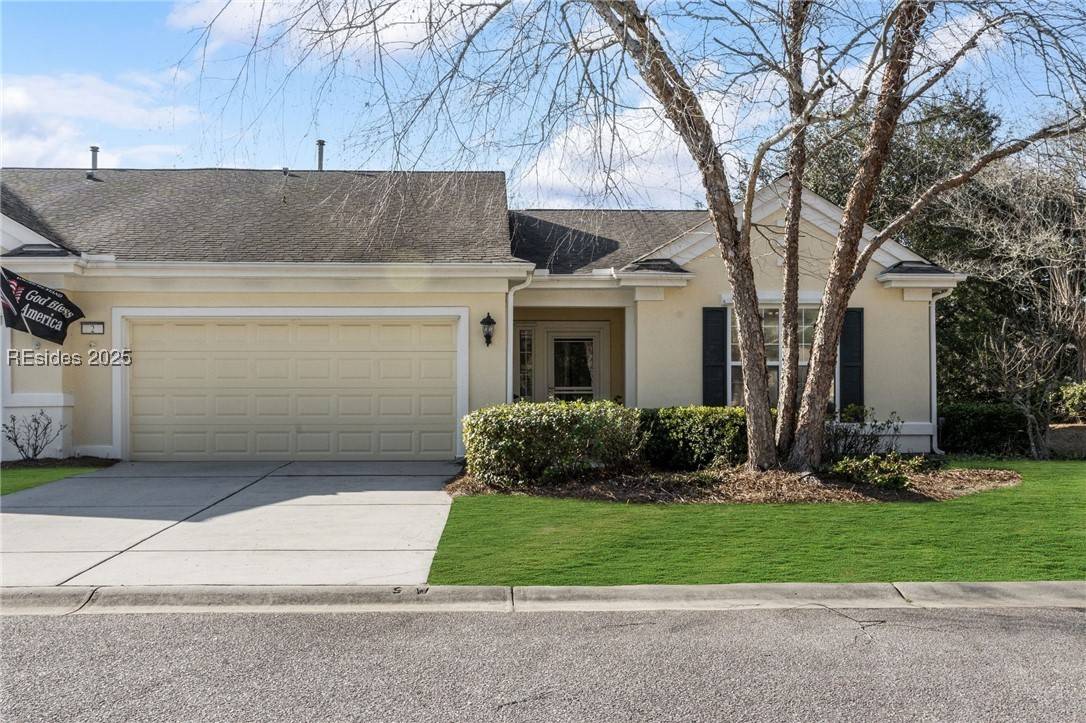 2 Long Cane CT, Okatie, SC 29909