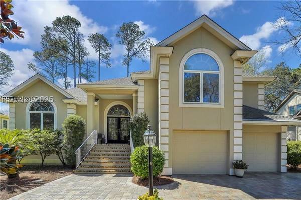 12 Coquina RD, Hilton Head Island, SC 29928