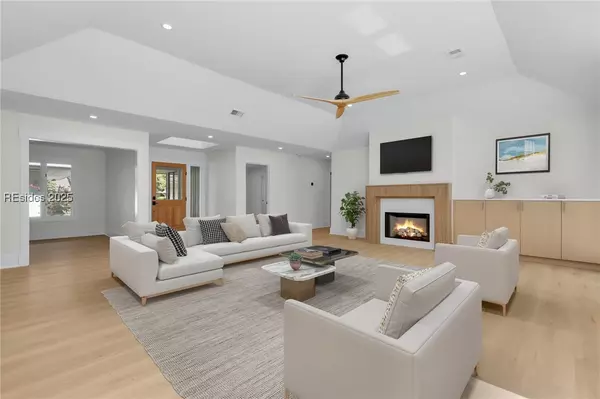 34 Cypress Marsh DR, Hilton Head Island, SC 29926
