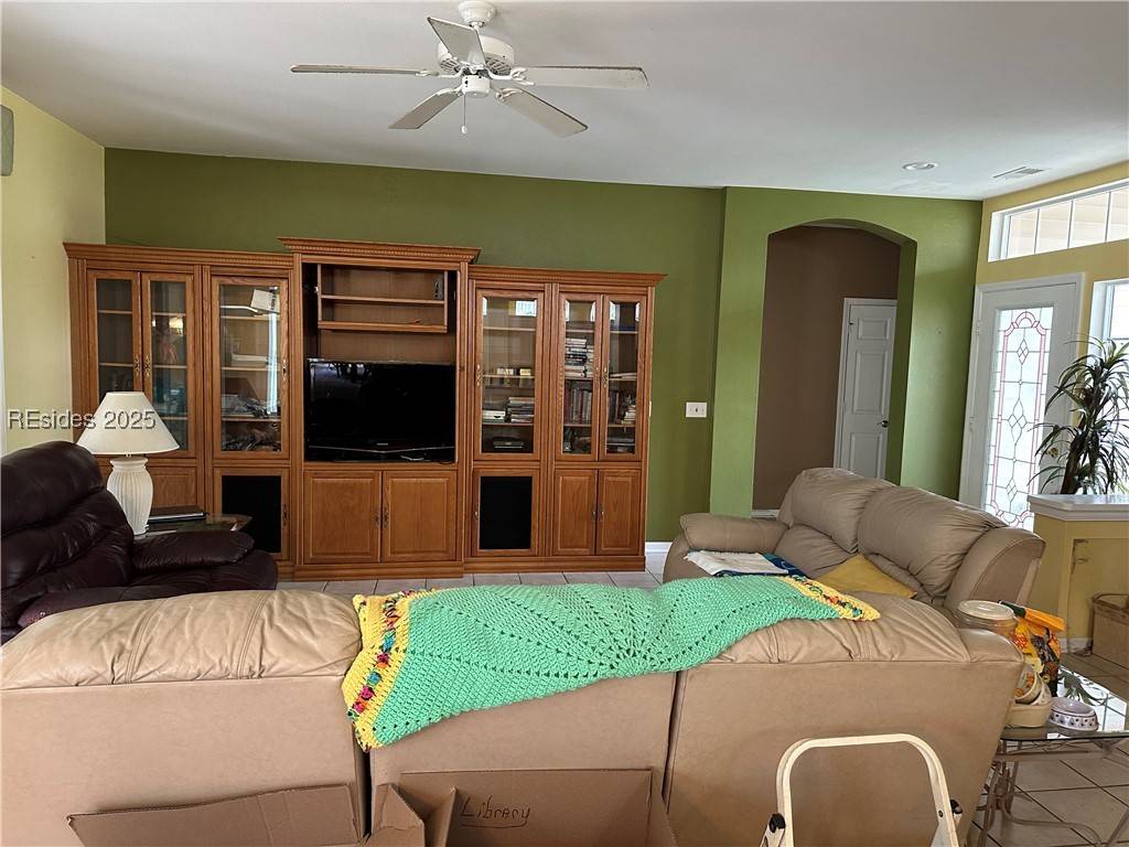 Bluffton, SC 29909,23 Coe CT