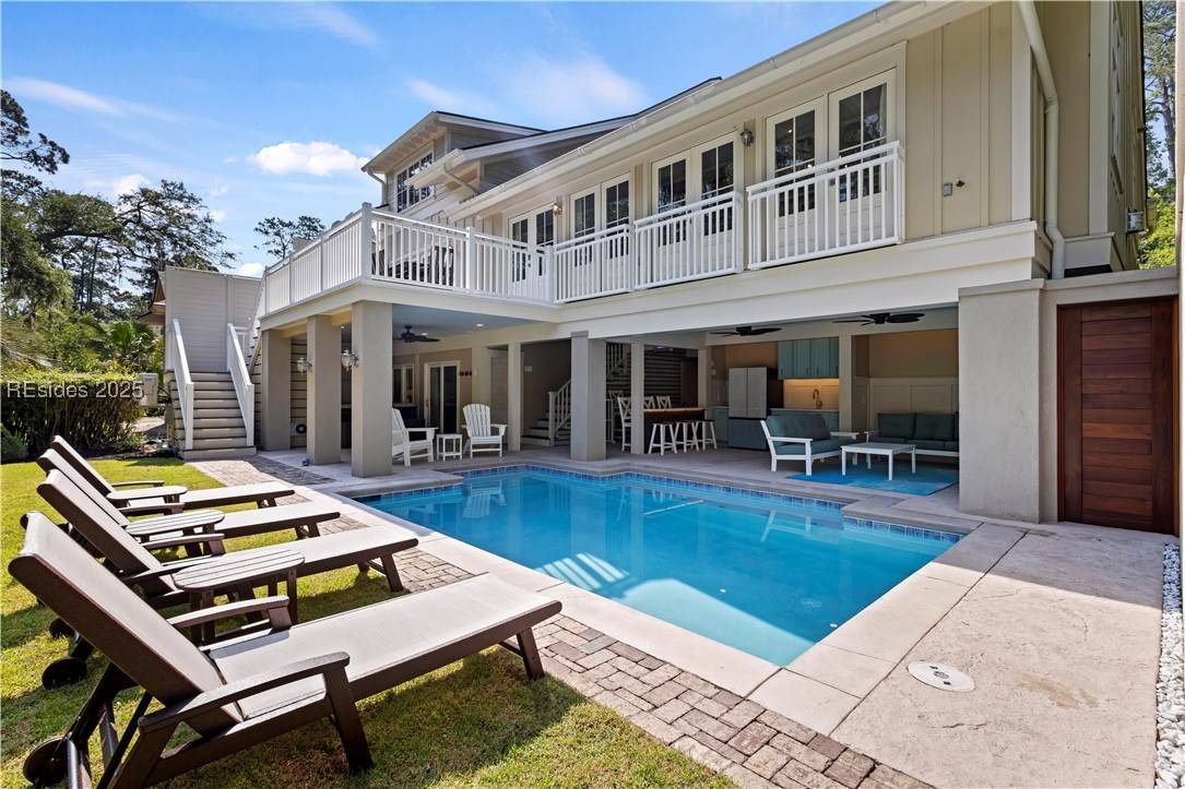 39 Oak CT, Hilton Head Island, SC 29928