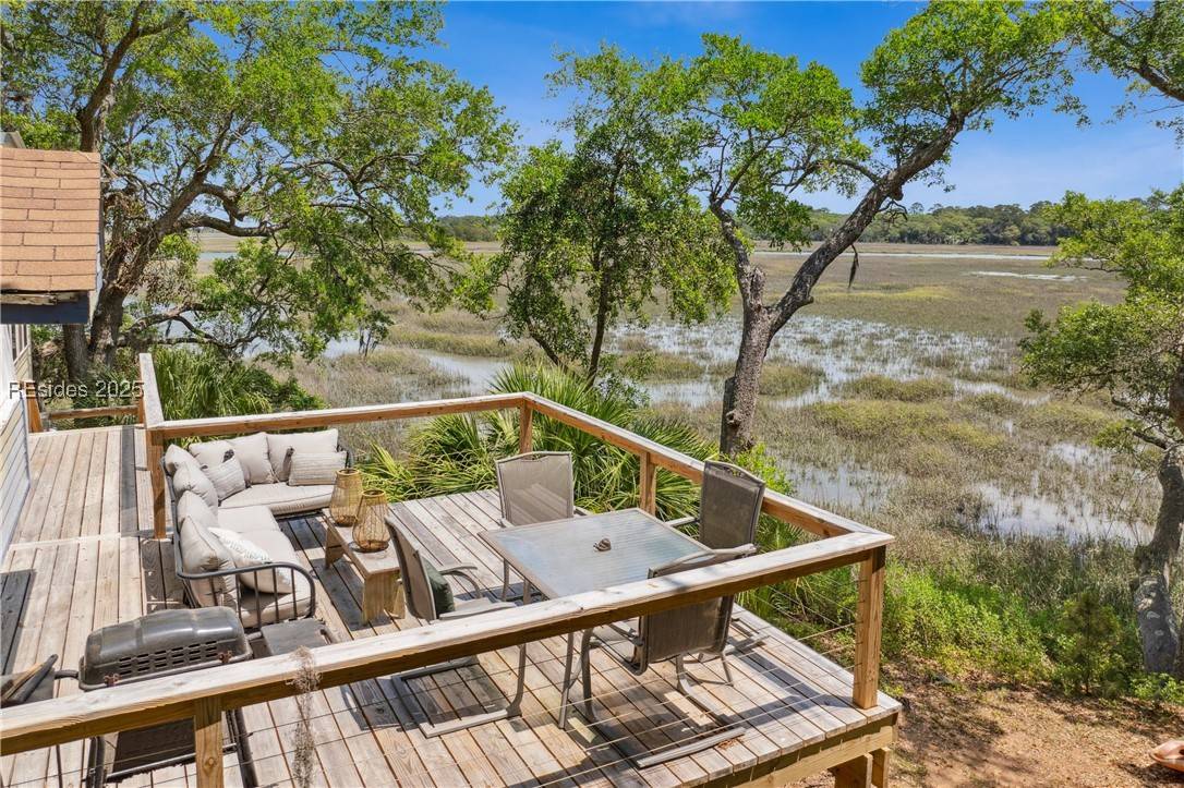 St Helena Island, SC 29920,330 Fripp Point RD