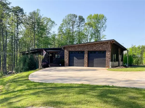 676 N Port Bass DR, Fair Play, SC 29643