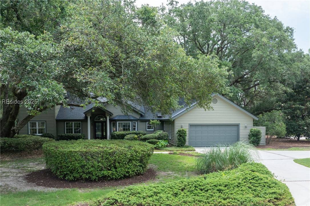 Hilton Head Island, SC 29928,17 Dahlgren LN