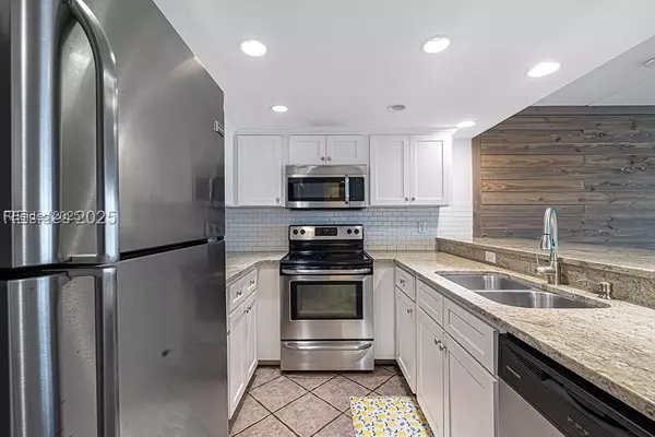 Hilton Head Island, SC 29928,100 Helmsman Way #311