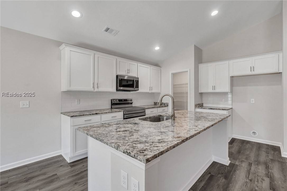 Bluffton, SC 29910,166 Founders WALK