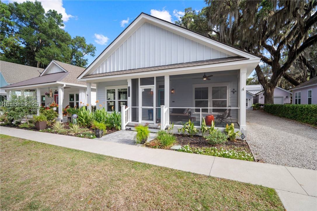 807 12th ST, Port Royal, SC 29935