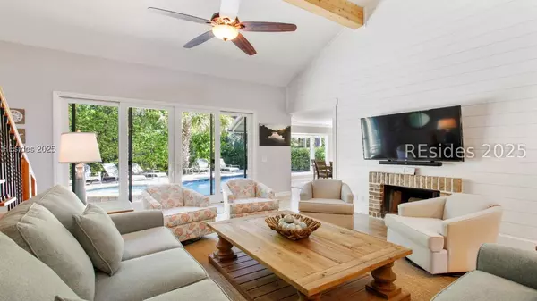 7 Strath CT, Hilton Head Island, SC 29928