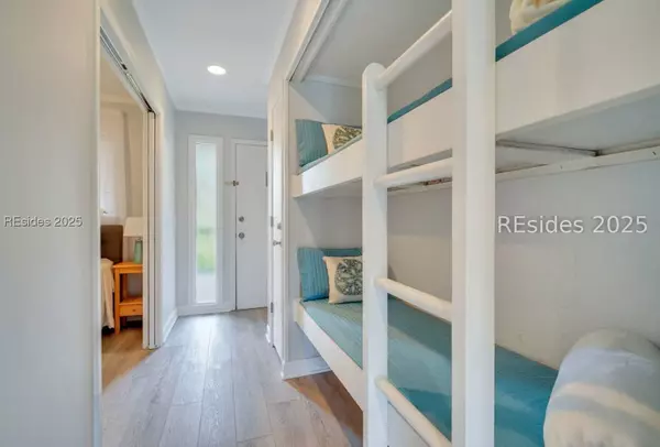 Hilton Head Island, SC 29928,40 Folly Field RD #A145