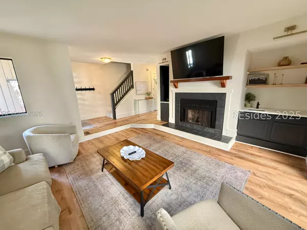 Hilton Head Island, SC 29928,125 Shipyard DR #202