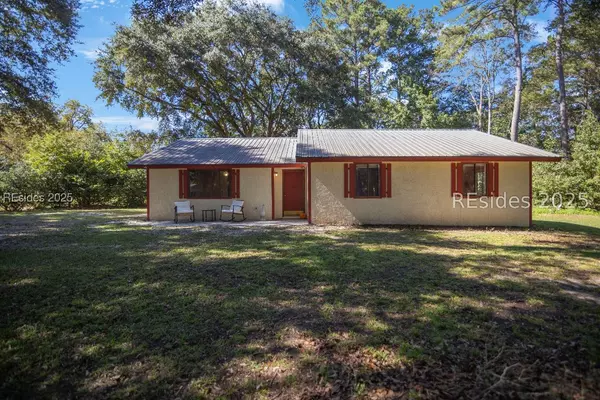 55 Lakeview DR, Ridgeland, SC 29936