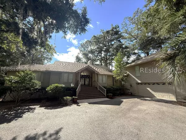 34 Gloucester RD, Hilton Head Island, SC 29928