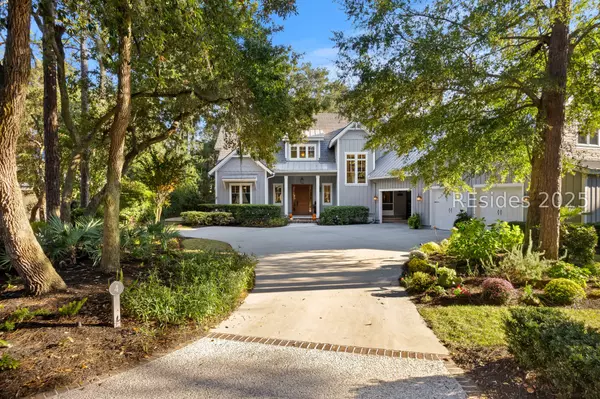 4 Heyward PL, Hilton Head Island, SC 29928