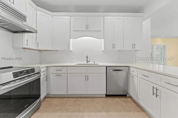 Hilton Head Island, SC 29928,1 Gloucester RD #O-2