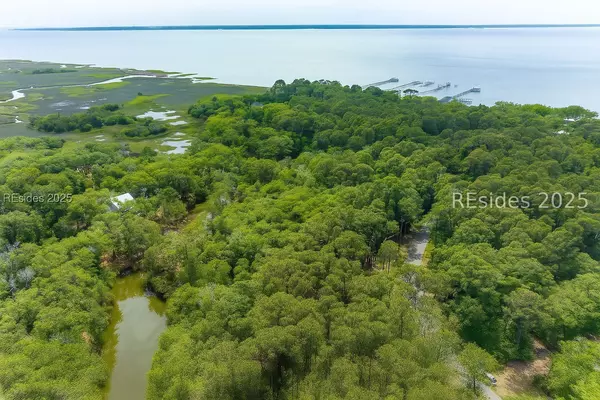 3 Stripland WAY, St Helena Island, SC 29920