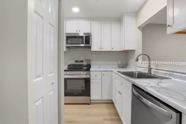 Hilton Head Island, SC 29926,96 Mathews DR #186