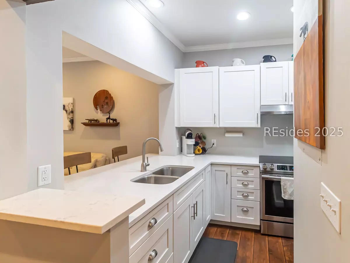 Hilton Head Island, SC 29926,5 Gumtree RD #A2