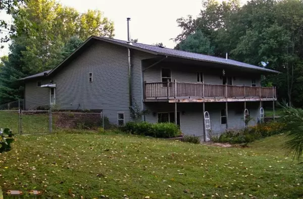 51541 Red Mill Road,  Dowagiac,  MI 49047