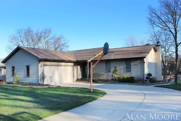 5885 Tesoro NE Drive, Rockford, MI 49341