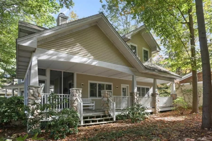 76488 Fieldstone Circle, South Haven, MI 49090