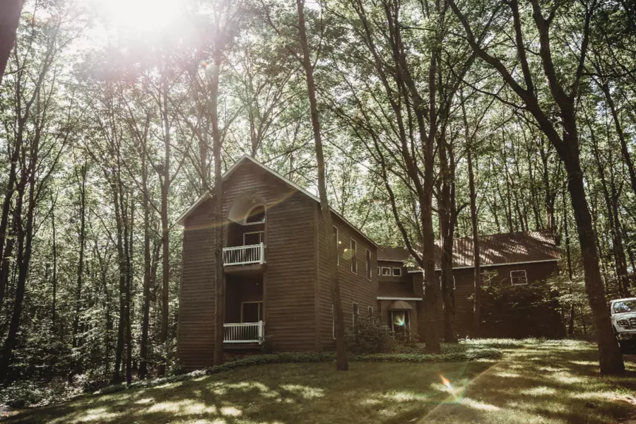 16561 Greenly Street, Holland, MI 49424