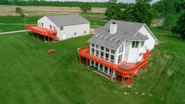 11088 W Coon Lake Road, Webberville, MI 48892