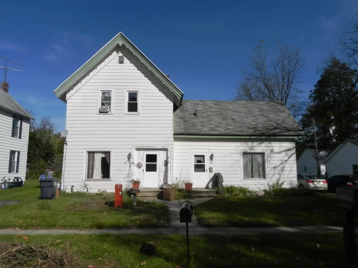 Paw Paw, MI 49079,113 Elm Street