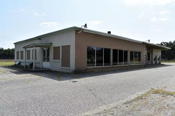 Baldwin, MI 49304,8222 S M-37