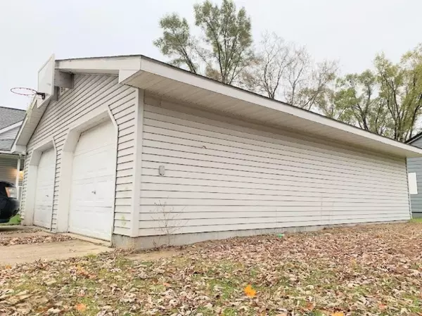 Evart, MI 49631,211 W 10th Street