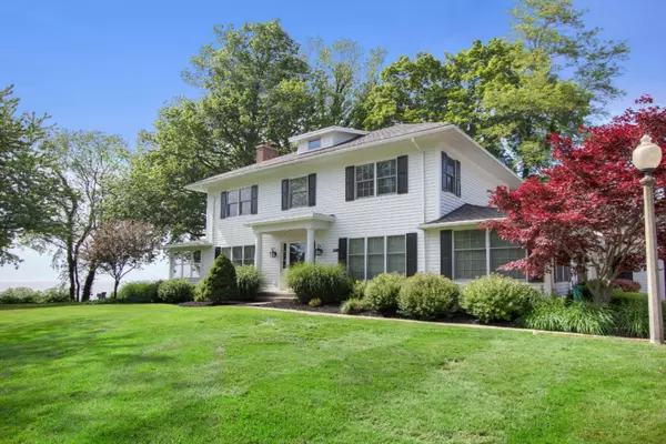 South Haven, MI 49090,5 Pine Street