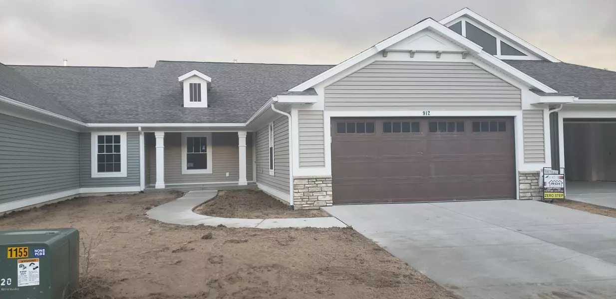 867 Harper Woods SW Drive #32, Byron Center, MI 49315