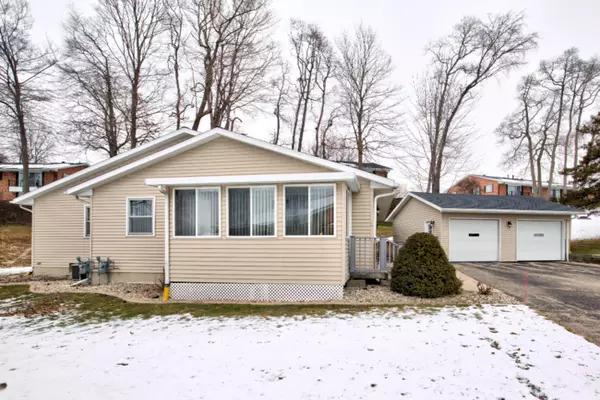 Zeeland, MI 49464,230 S State Street #58