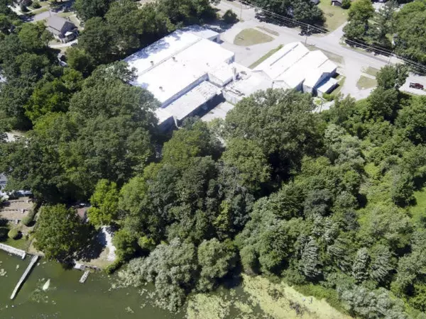 Fruitport, MI 49415,169 W Park Street