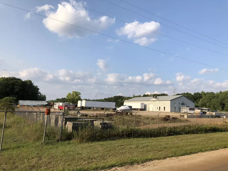 960 S Harrison Rd, Roscommon, MI 48653
