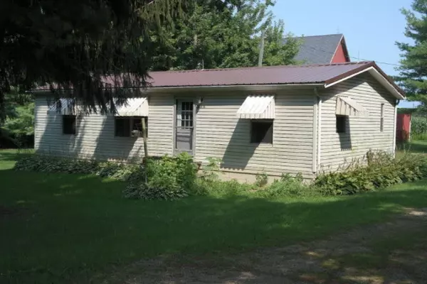 30326 Pokagon Highway, Dowagiac, MI 49047