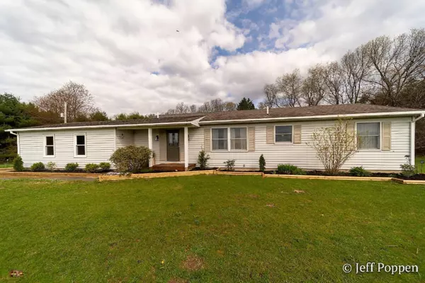 5864 Apache Trail, Hastings, MI 49058