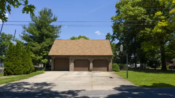 Edwardsburg, MI 49112,24040 S South Shore Drive