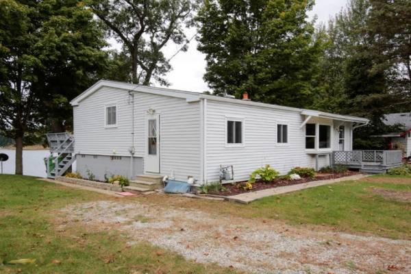 26817 N Shore Drive, Sturgis, MI 49091