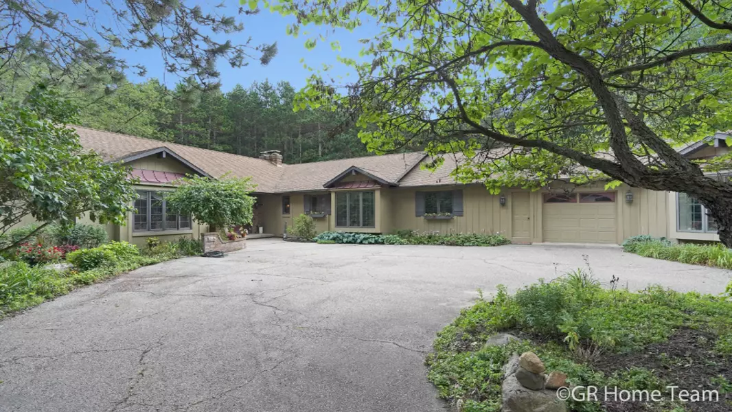 8130 Conservation NE Street, Ada, MI 49301