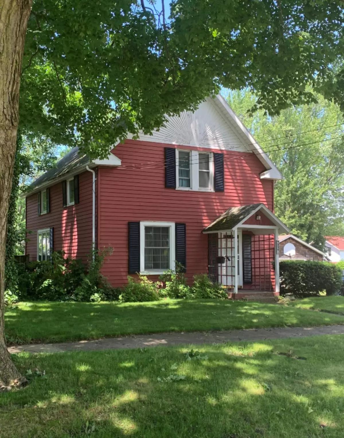 South Haven, MI 49090,324 Jones Avenue